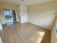 listing-small
